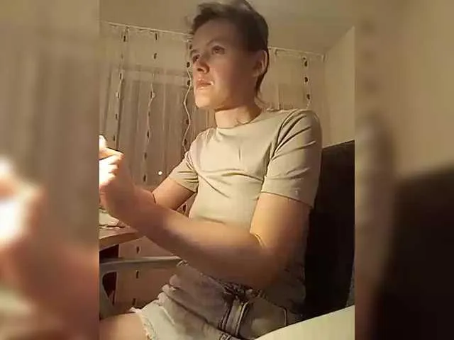 Live sex webcam photo for P-A-N-I-K-A #290591273