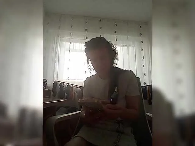 Live sex webcam photo for P-A-N-I-K-A #291455051
