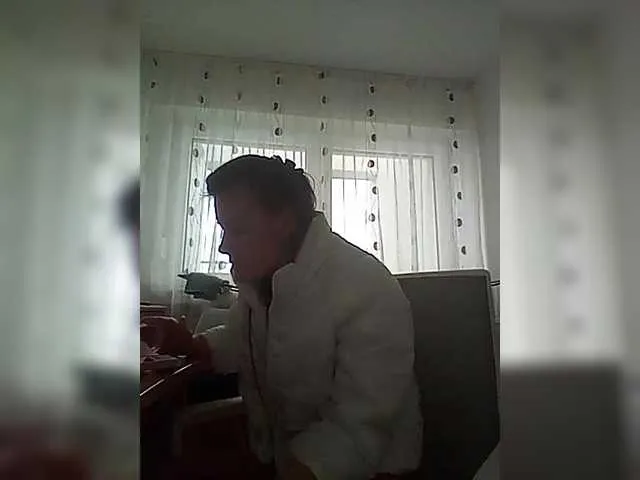 Live sex webcam photo for P-A-N-I-K-A #291578533