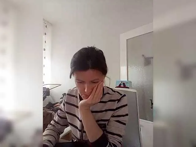 Live sex webcam photo for P-A-N-I-K-A #291940804