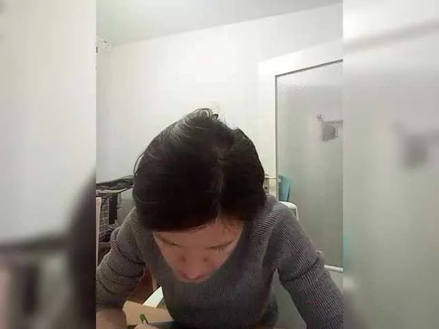 Live sex webcam photo for P-A-N-I-K-A #292134407