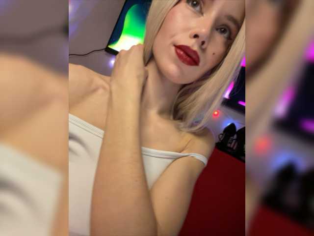 Live sex webcam photo for PANTEONA- #277800452