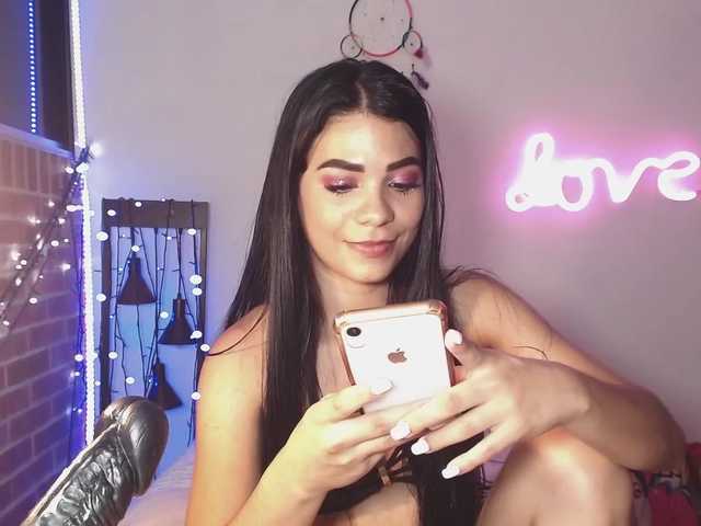 Live sex webcam photo for PAOANGELOVE #272182891