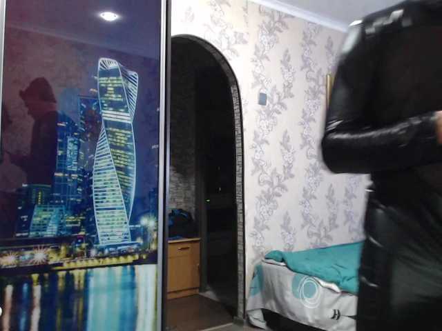 Live sex webcam photo for PARA15-25 #278293259