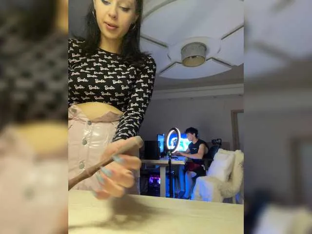 Live sex webcam photo for PARTYNEXTNEXT #273922521