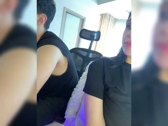 Live sex webcam photo for PARTYNEXTNEXT #274300472