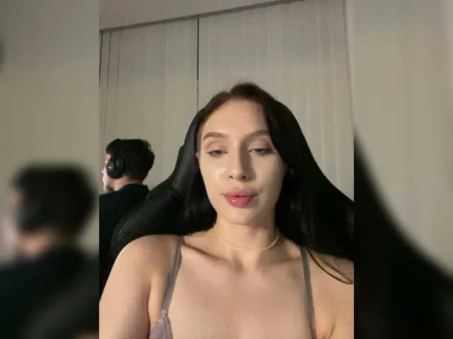 Live sex webcam photo for PARTYNEXTNEXT #275622283