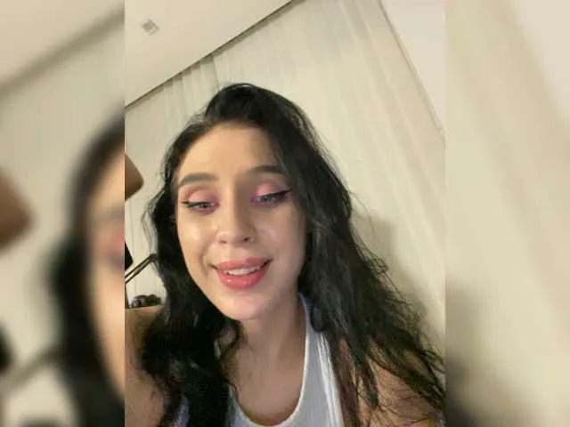 Live sex webcam photo for PARTYNEXTNEXT #275954868