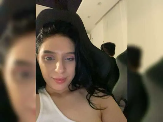 Live sex webcam photo for PARTYNEXTNEXT #276054978