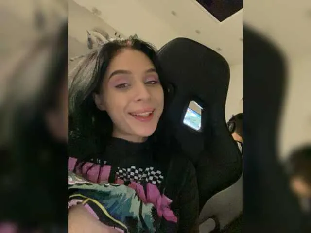Live sex webcam photo for PARTYNEXTNEXT #276082793