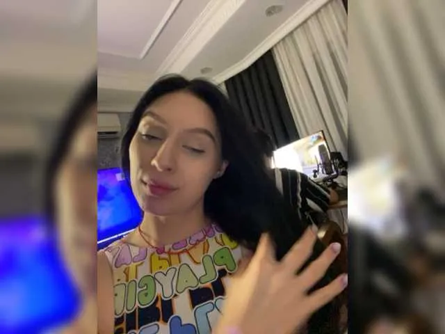 Live sex webcam photo for PARTYNEXTNEXT #276401322