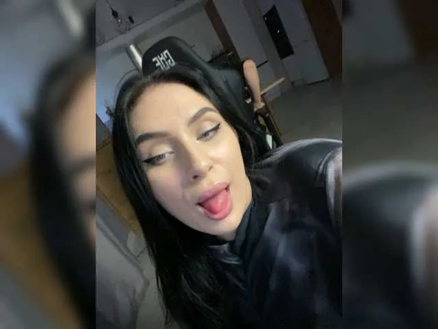 Live sex webcam photo for PARTYNEXTNEXT #277988052