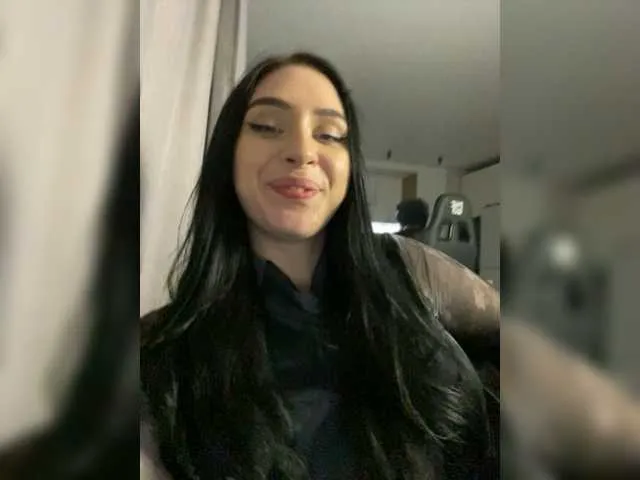 Live sex webcam photo for PARTYNEXTNEXT #277989774