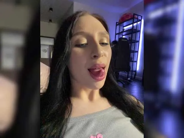 Live sex webcam photo for PARTYNEXTNEXT #290462795