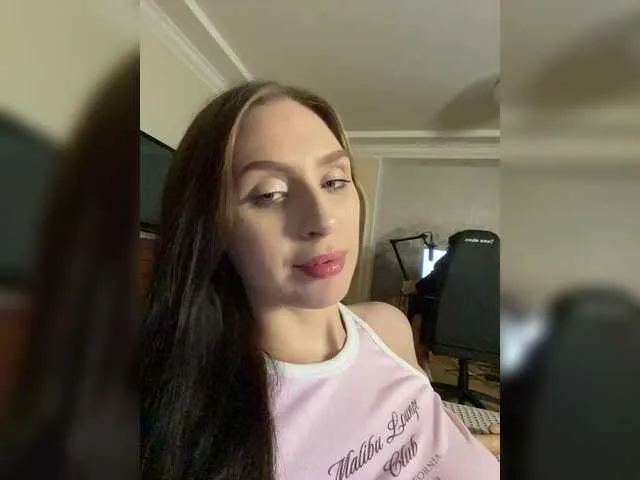 Live sex webcam photo for PARTYNEXTNEXT #291592648