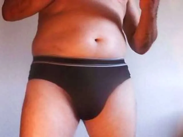 Live sex webcam photo for PAUL-fr #287004264