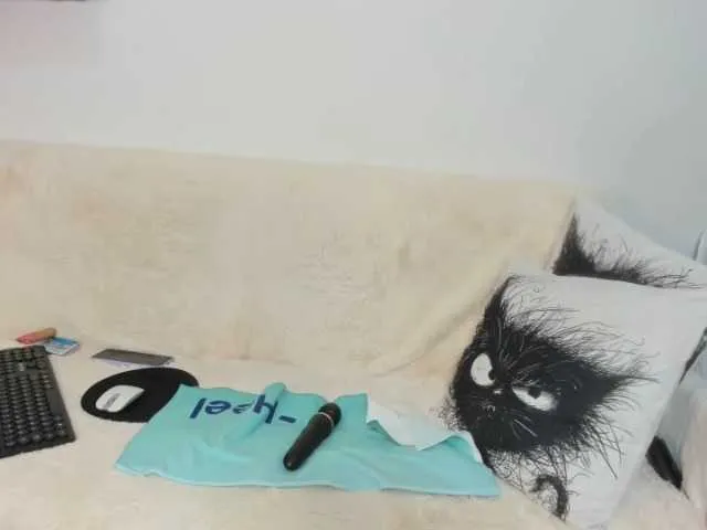 Live sex webcam photo for PAULA13 #290618281