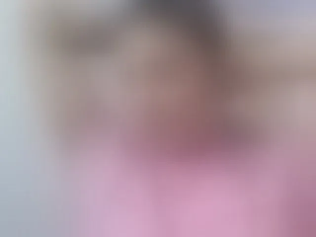 Live sex webcam photo for PEACHY-TAY #294120486