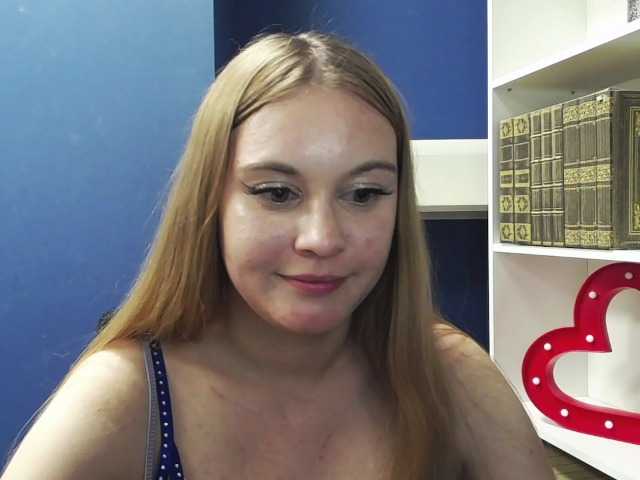 Live sex webcam photo for PERFECTvaleria #277993114