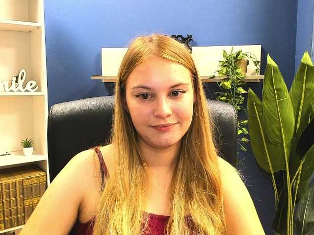 Live sex webcam photo for PERFECTvaleria #289702756