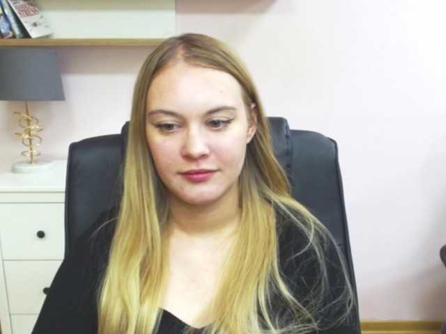 Live sex webcam photo for PERFECTvaleria #289927717