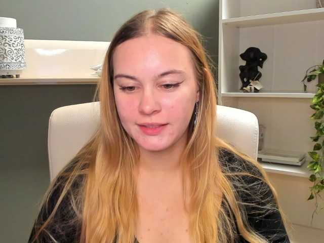 Live sex webcam photo for PERFECTvaleria #290248458