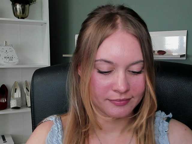 Live sex webcam photo for PERFECTvaleria #291669204