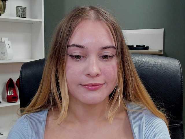 Live sex webcam photo for PERFECTvaleria #291962132