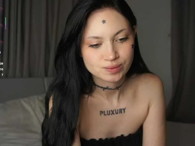Live sex webcam photo for PLUXURY- #292063101