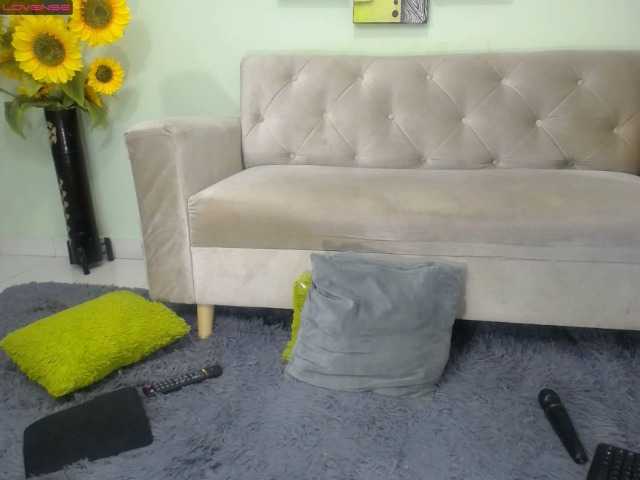 Live sex webcam photo for POCAHONTAS23 #273793765