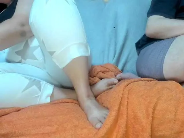 Live sex webcam photo for PaarHotHot #274313981