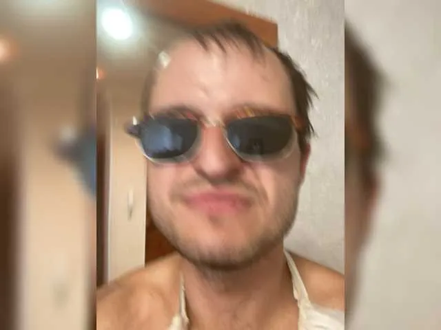 Live sex webcam photo for Pablo159goodboy #278101407