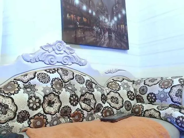 Live sex webcam photo for PalomaWells #272546698