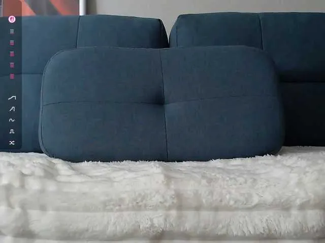 Live sex webcam photo for Palymira7 #291112174