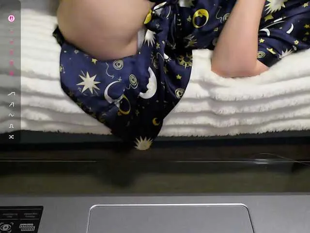 Live sex webcam photo for Palymira7 #291114152