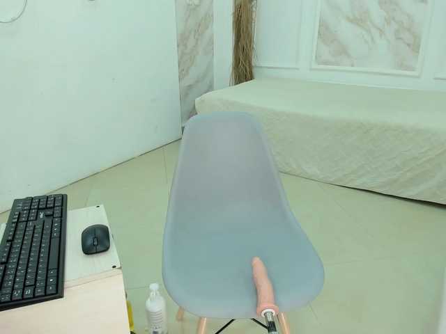 Live sex webcam photo for Pamela-78 #289914388