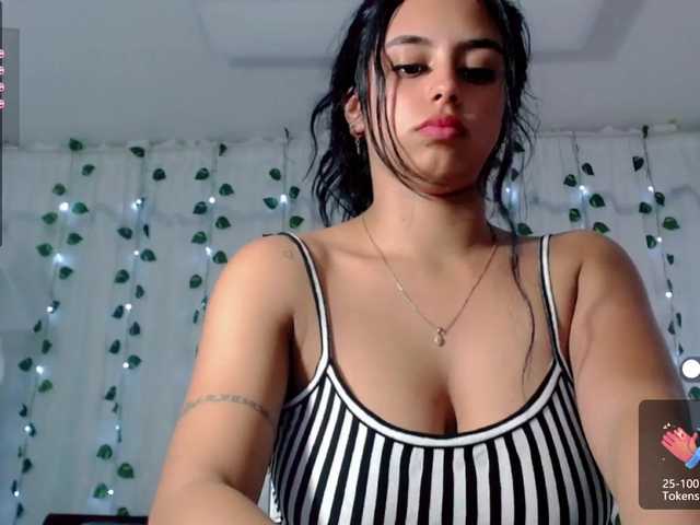 Live sex webcam photo for Pamela-King #272193045