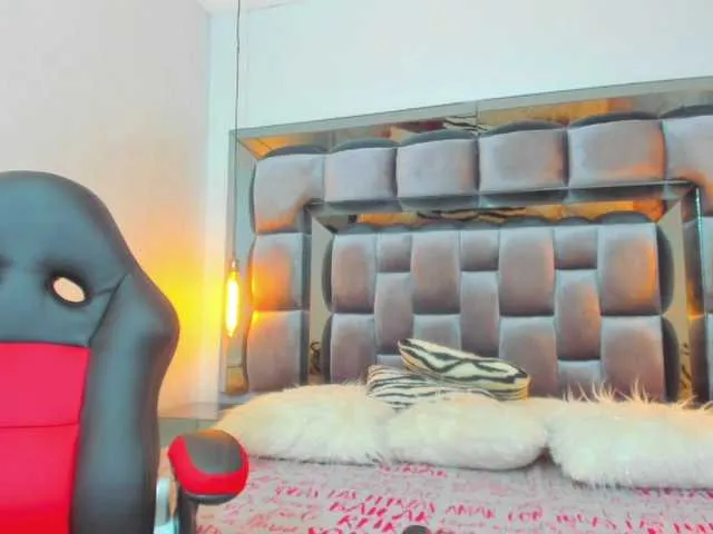 Live sex webcam photo for Pamela-fit #287984272