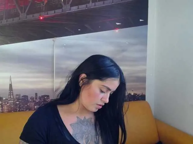 Live sex webcam photo for PamelaDouce #272372321