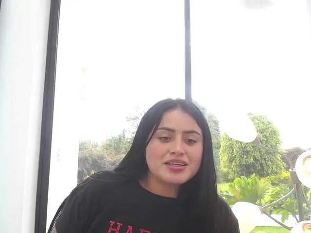 Live sex webcam photo for PamelaDouce #273153245