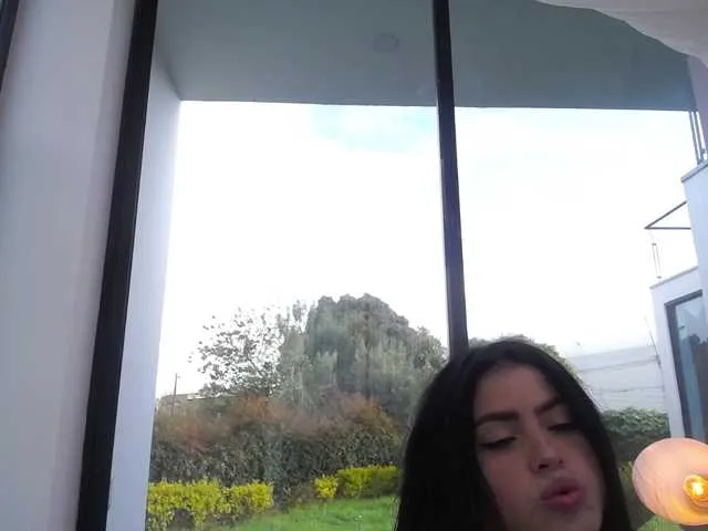 Live sex webcam photo for PamelaDouce #274341918