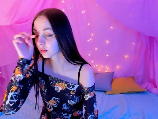 Live sex webcam photo for PamelaEmma #272074915