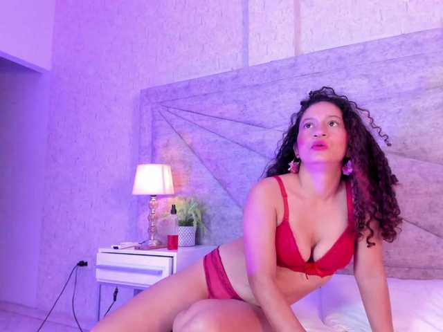 Live sex webcam photo for PamelaEvans #292330217