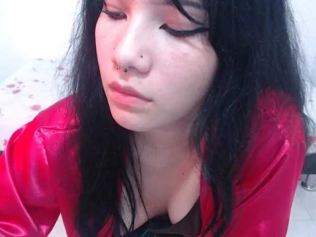 Live sex webcam photo for PamelaLove2 #271686930