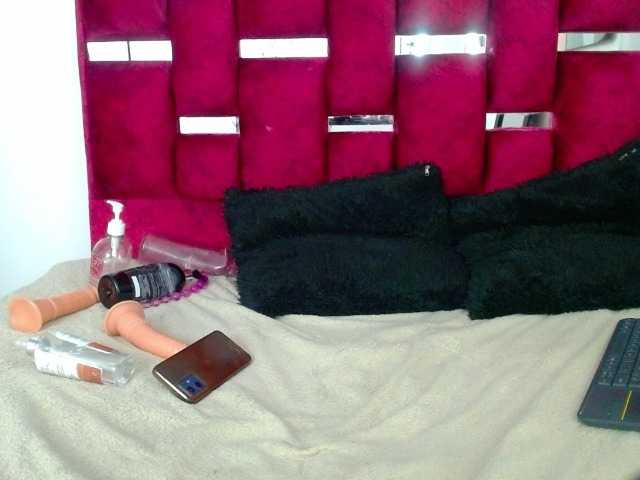 Live sex webcam photo for Pamelacruzthx #292037721