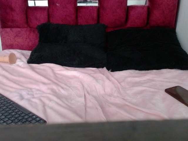 Live sex webcam photo for Pamelacruzthx #292079711