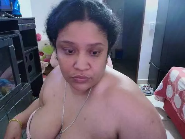 Live sex webcam photo for PandoraDreams #290396580