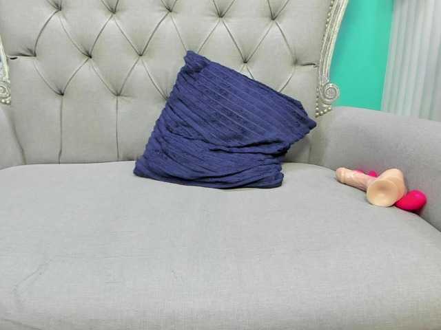 Live sex webcam photo for Pao- #271905424