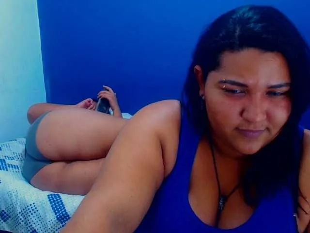 Live sex webcam photo for PaoandSonia #273926018