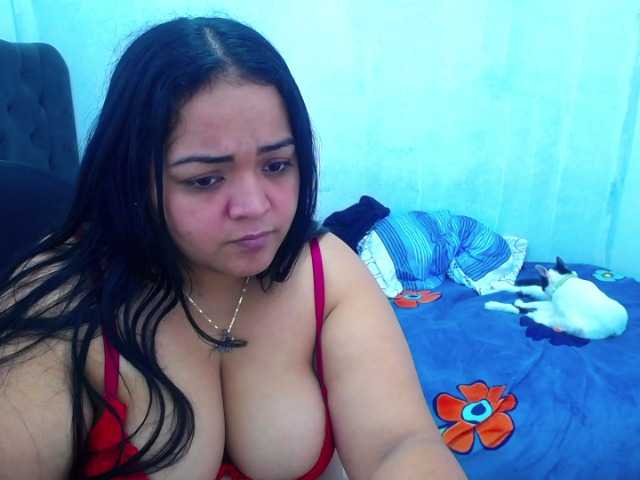 Live sex webcam photo for PaoandSonia #274192437